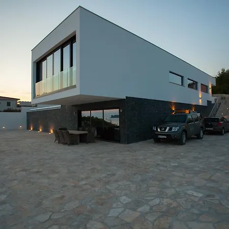 Primo Villa