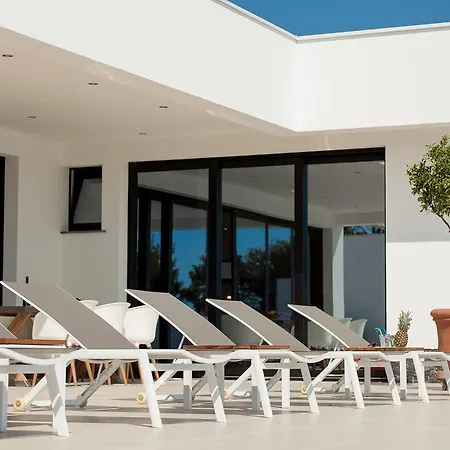 Primo Villa Vela Luka