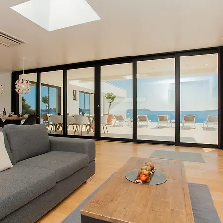 Primo Villa Vela Luka